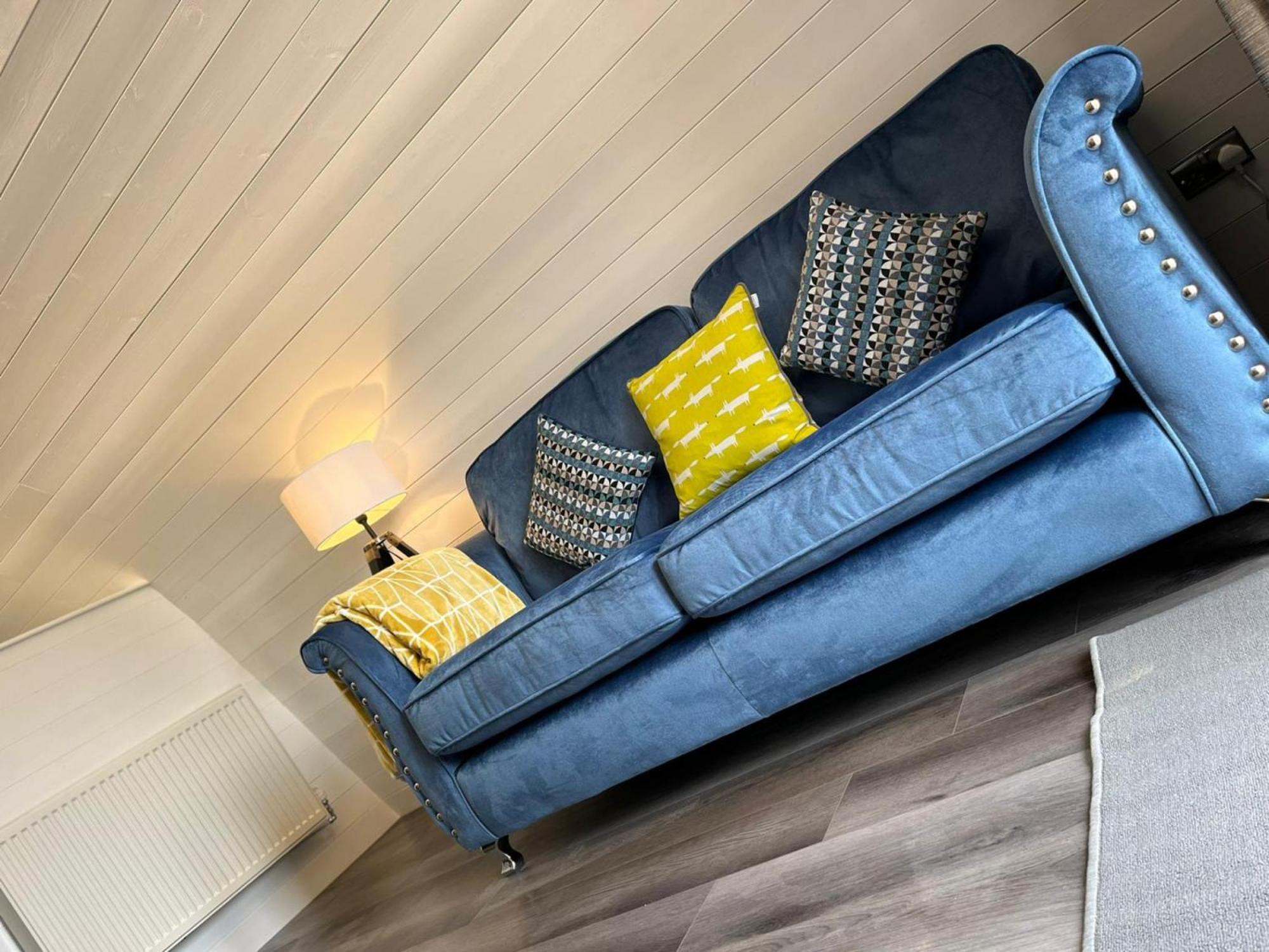 Peacock Lake Glamping Nottingham Room photo